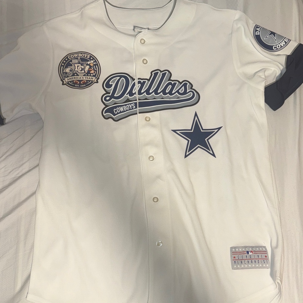 Men’s Large Custom Dallas Cowboys MLB Crossover
CeeDee Lamb